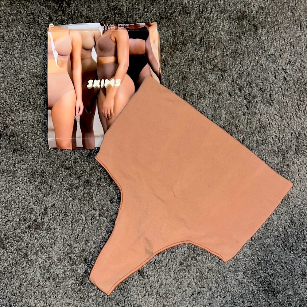 SKIMS Core Control Thong